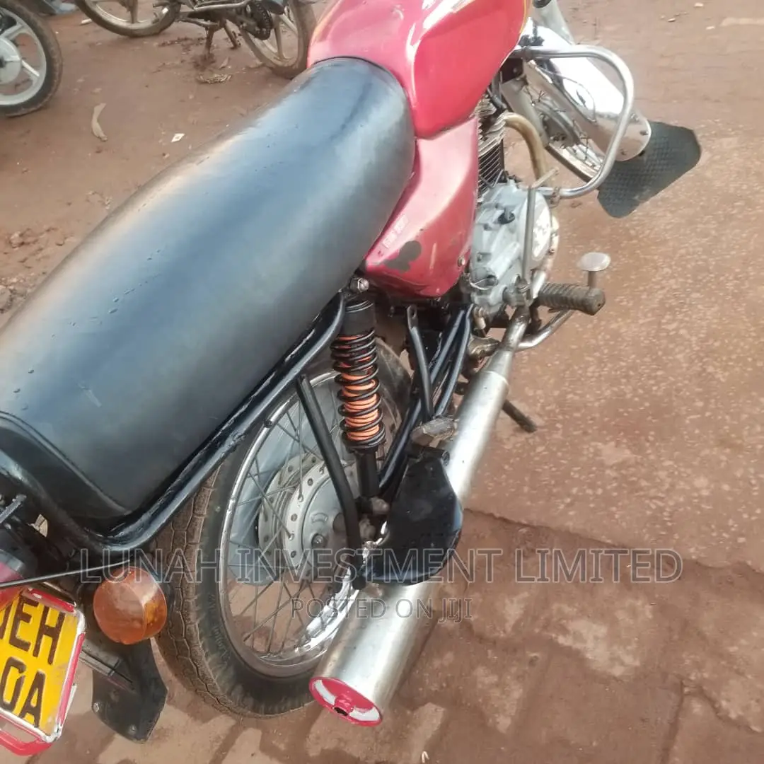 Bajaj Boxer 2021 Red