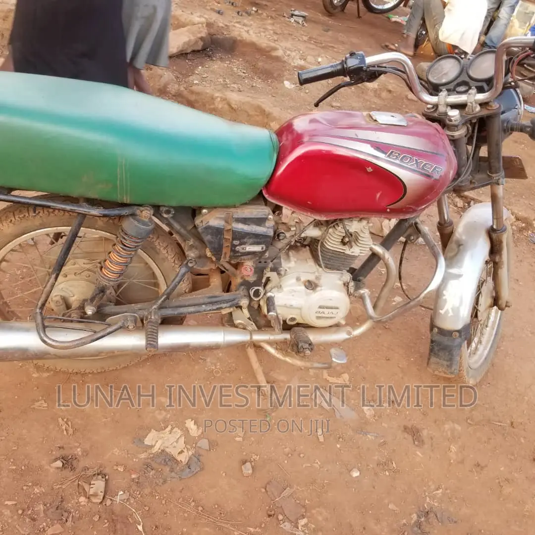 Bajaj Boxer 2021 Red