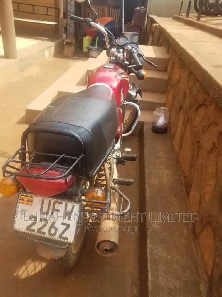 Bajaj Boxer 2023 Red