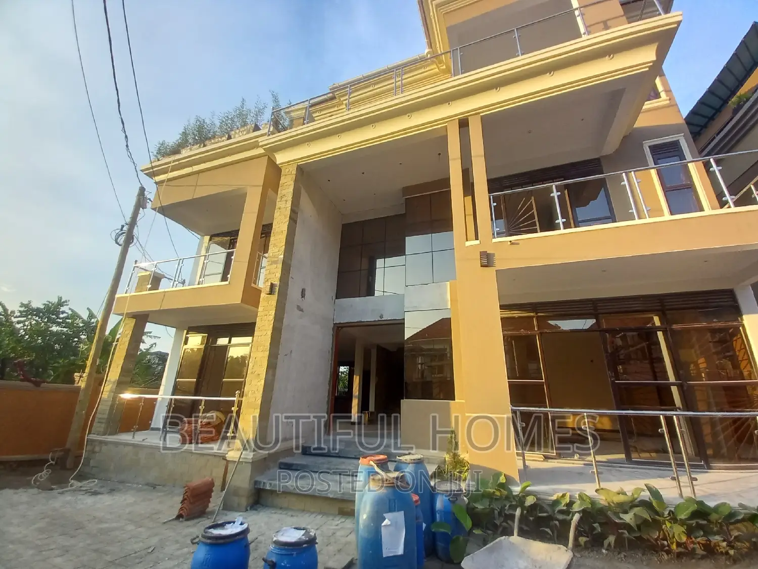 Furnished 6bdrm Duplex in Kyanja Wealthy, Nakawa for sale