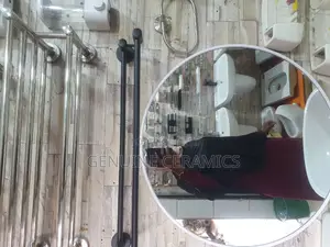 Round Mirrors