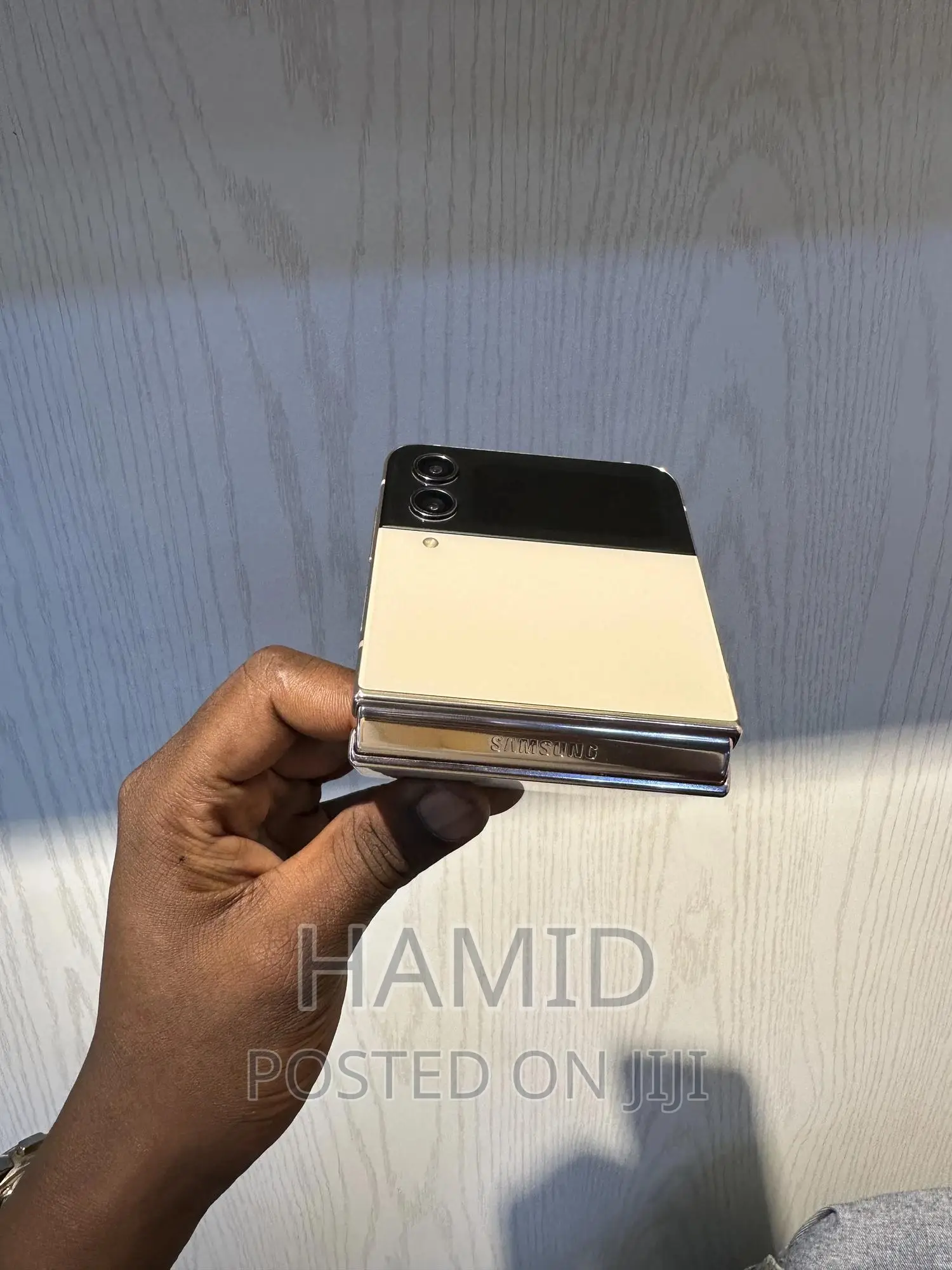 Samsung Galaxy Z Flip4 256 GB Gold