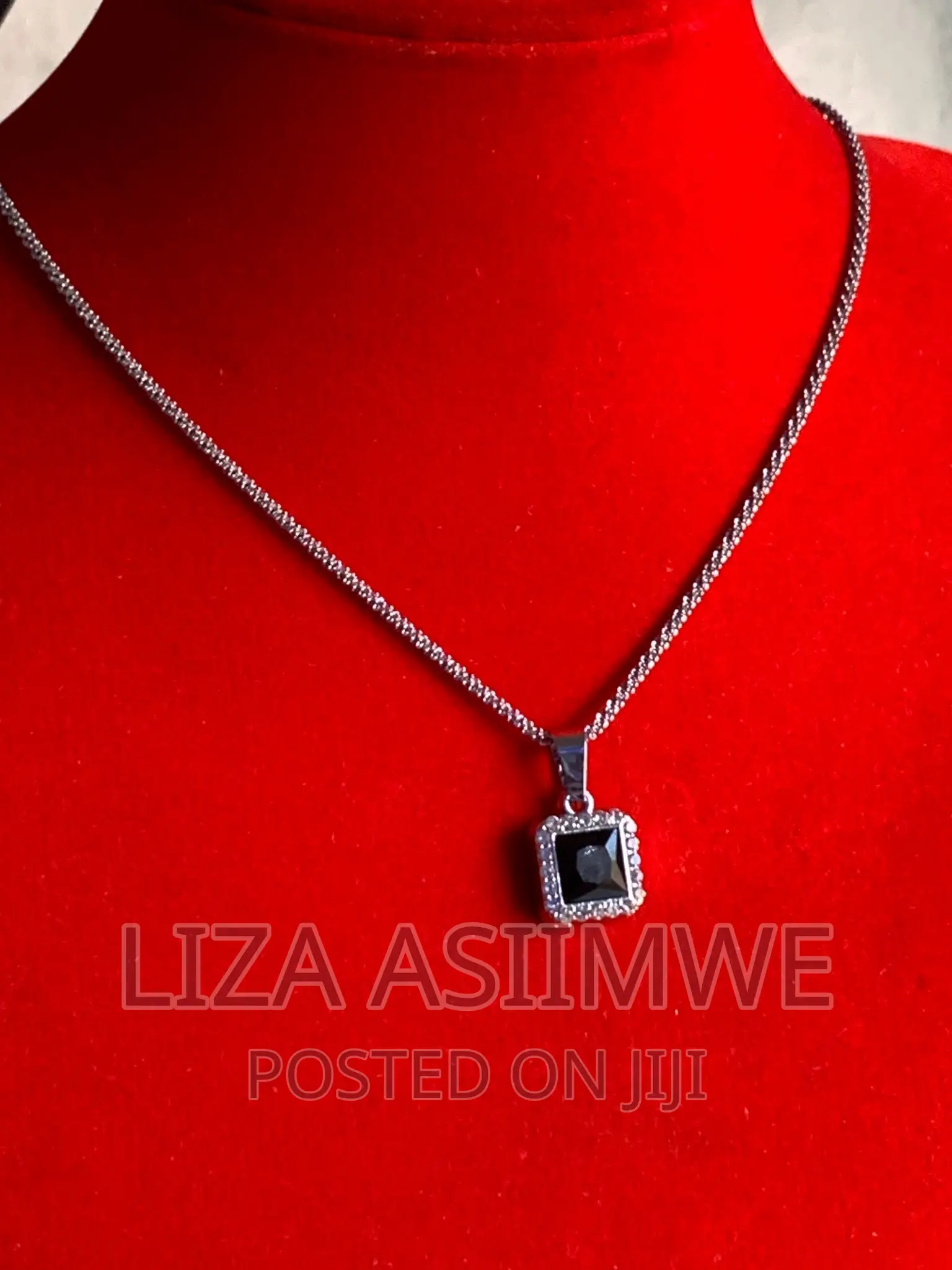 Lady’S Necklaces Available at a Good and Affordable Price