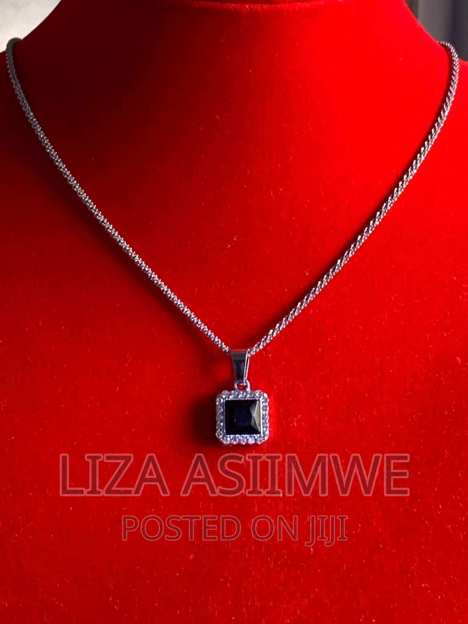 Lady’S Necklaces Available at a Good and Affordable Price