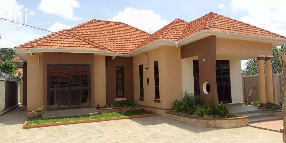 Kyanja On Tarmack Bungaloo On Sale