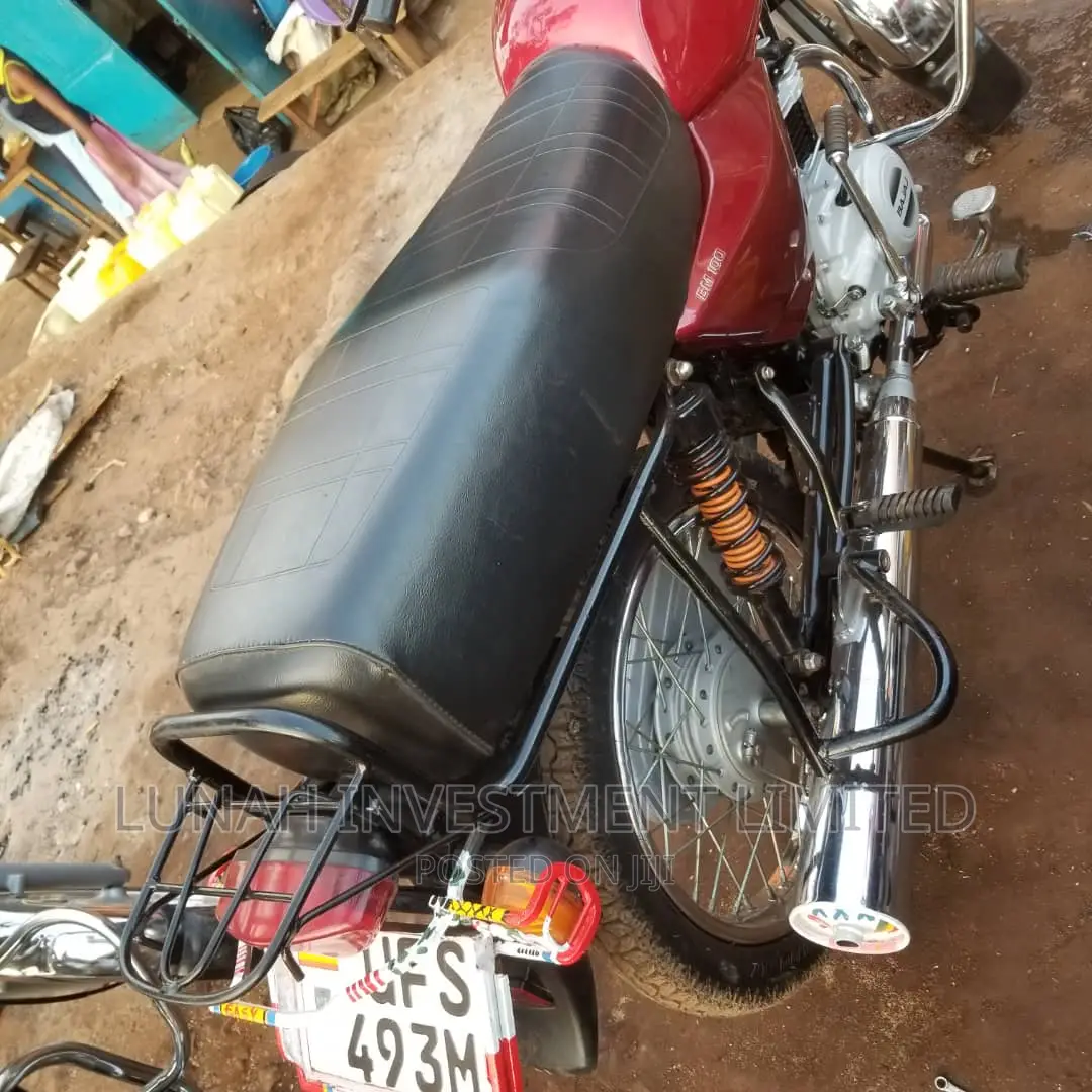 Bajaj Boxer 2023 Red