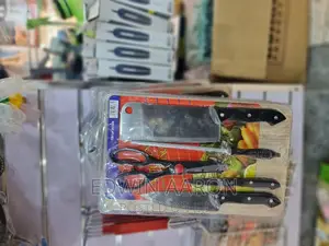 Knife Set With Chopping Board
