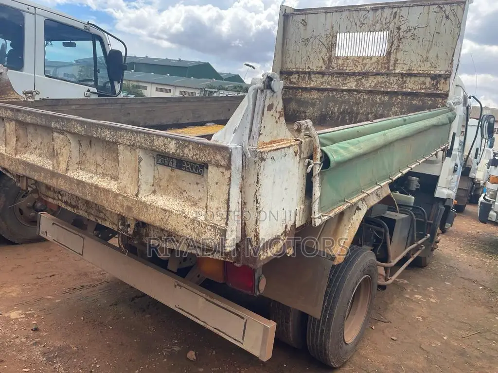 Isuzu Forward 2003