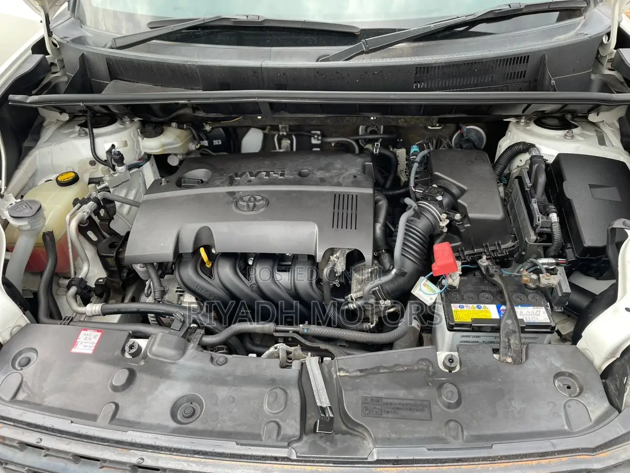 Toyota Corolla Rumion Hatchback 1.5 FWD 2011 White