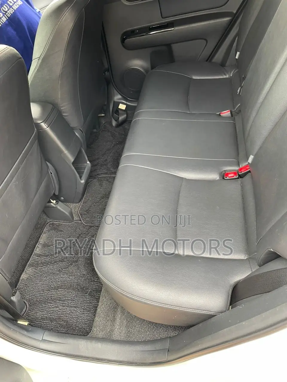 Toyota Corolla Rumion Hatchback 1.5 FWD 2011 White