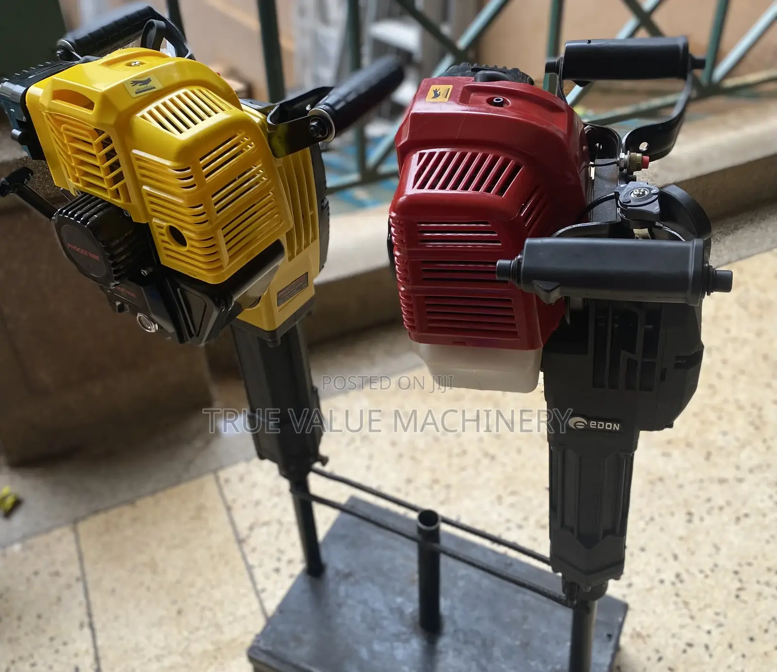 Demolition Hammer Petrol With 2 Chissels