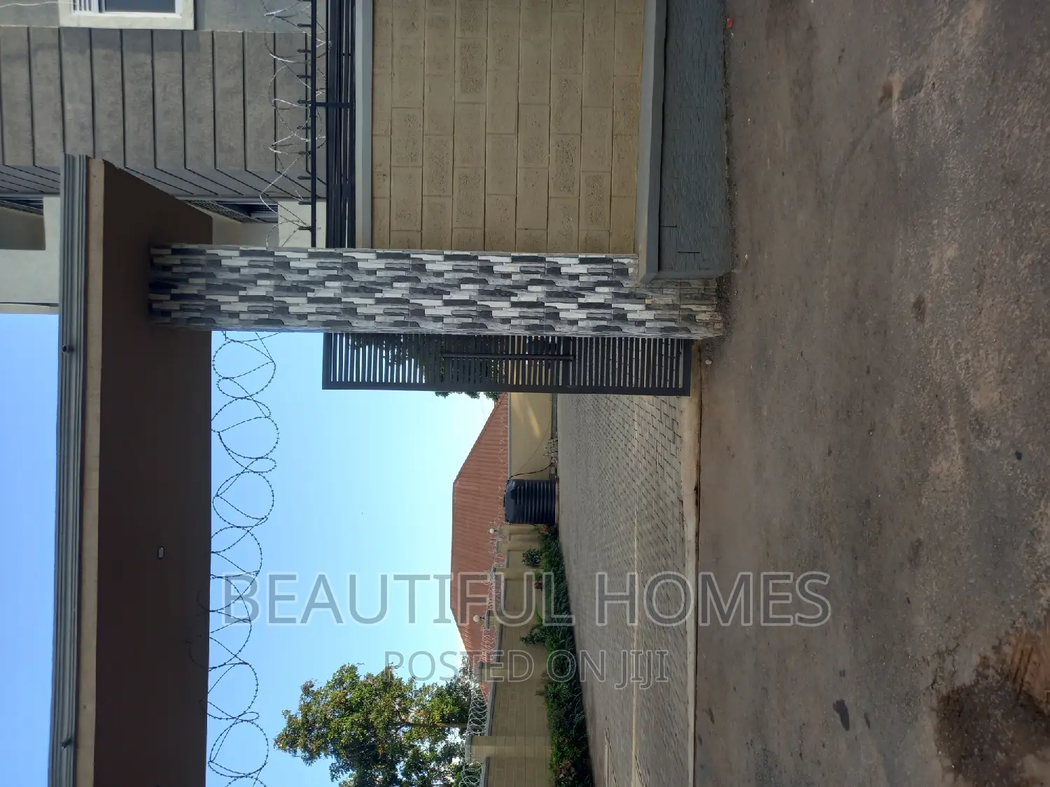 Furnished 2bdrm Apartment in Kisaasi, Central Division for sale