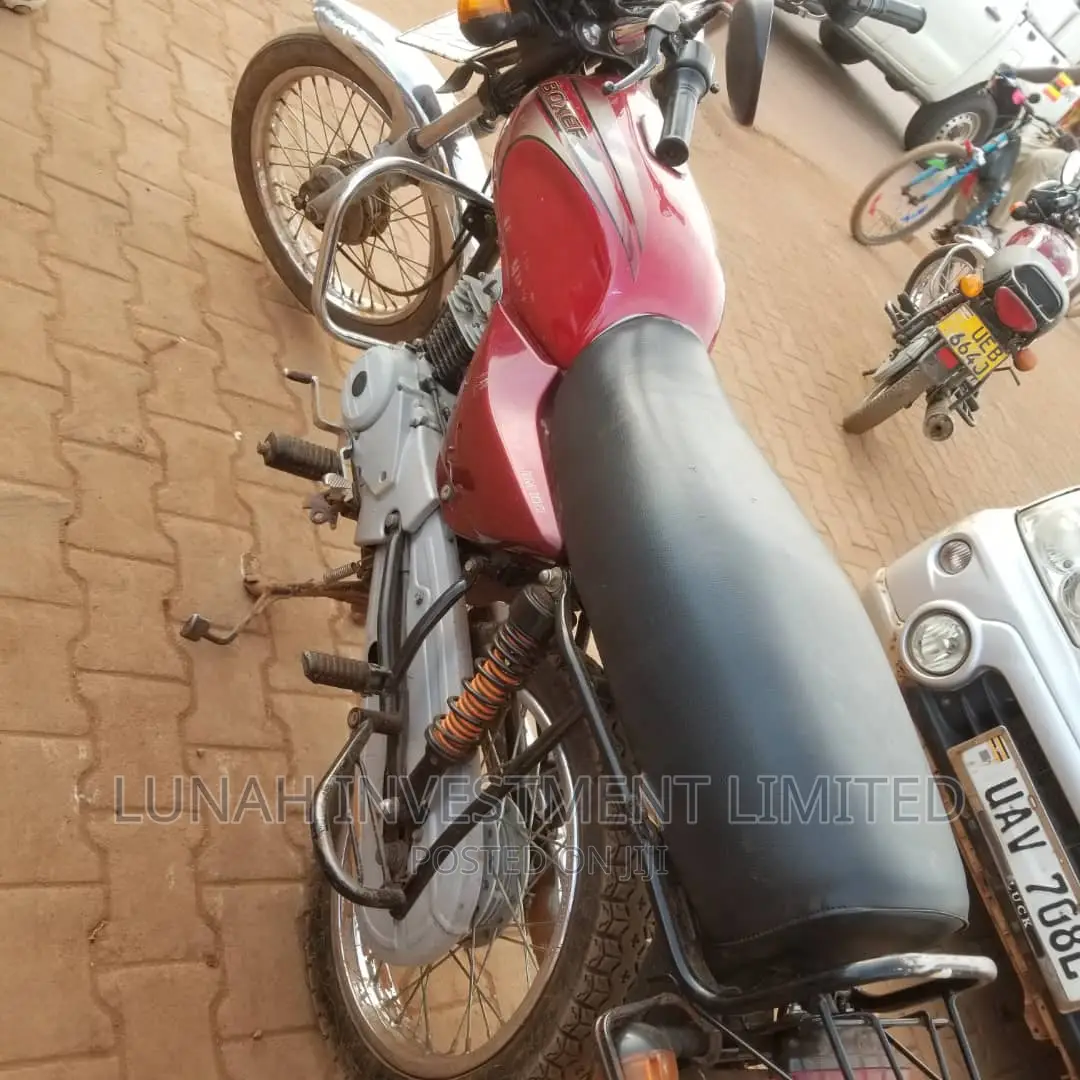Bajaj Boxer 2022 Red