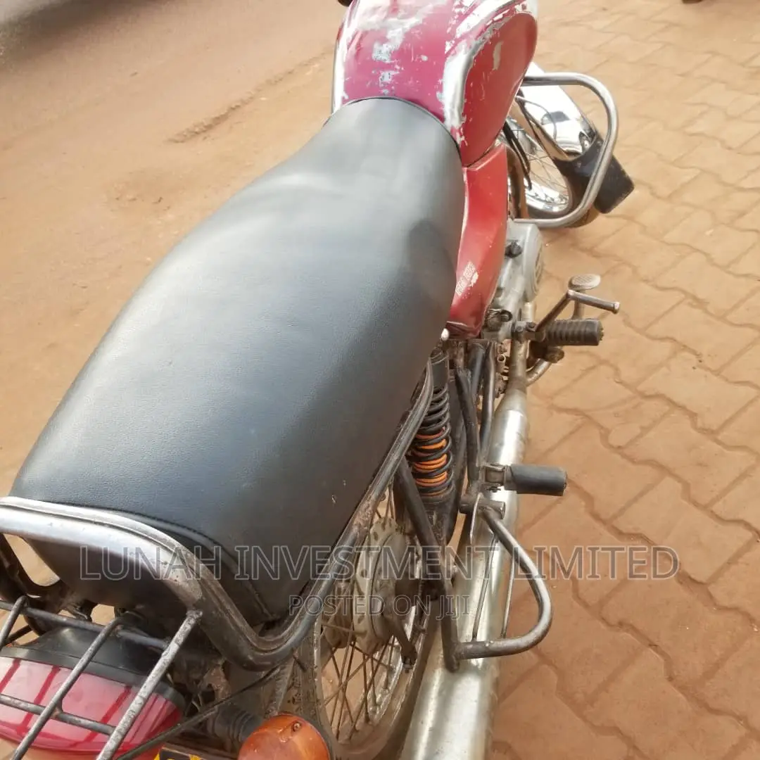Bajaj Boxer 2016 Red