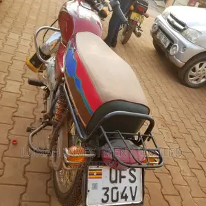Bajaj Boxer 100 2023 Red