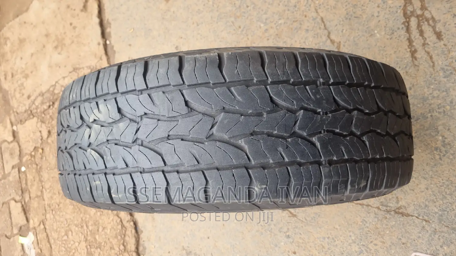 255/70r16 Dunlop Foreign Used in Good Condition