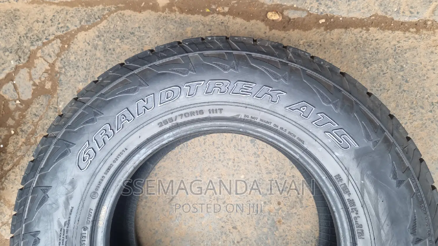 255/70r16 Dunlop Foreign Used in Good Condition