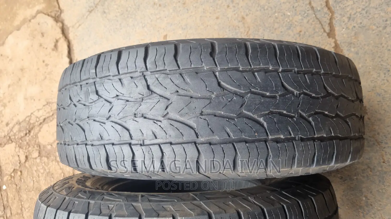 255/70r16 Dunlop Foreign Used in Good Condition