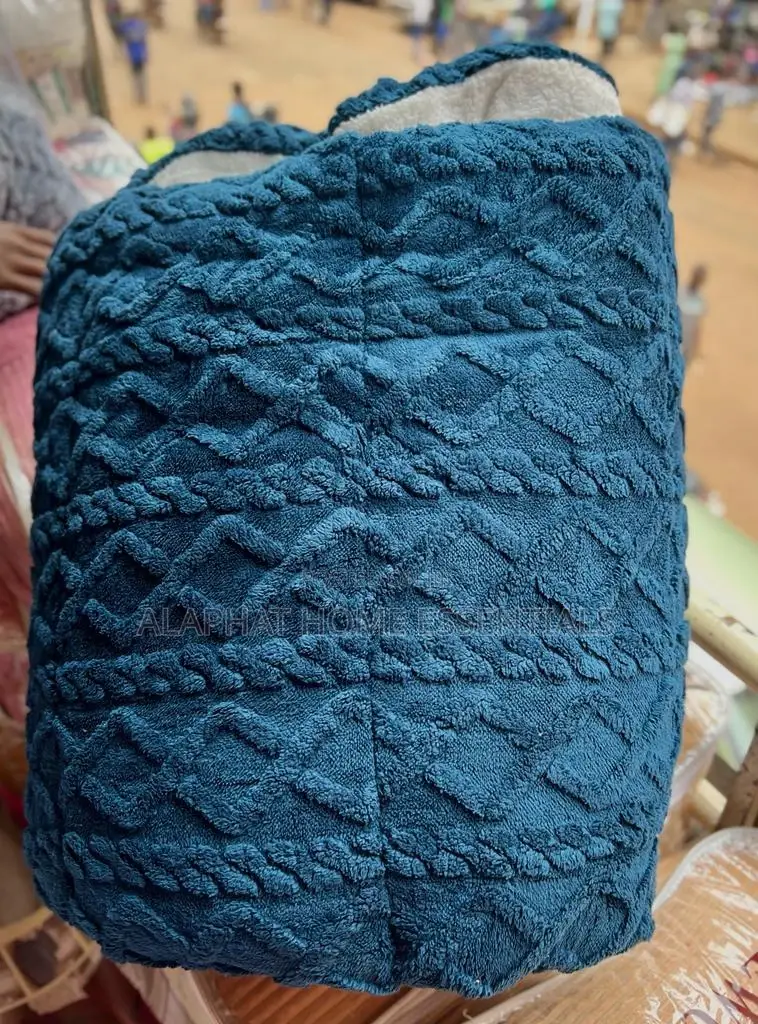 4pc Tufted 6*6 Duvet