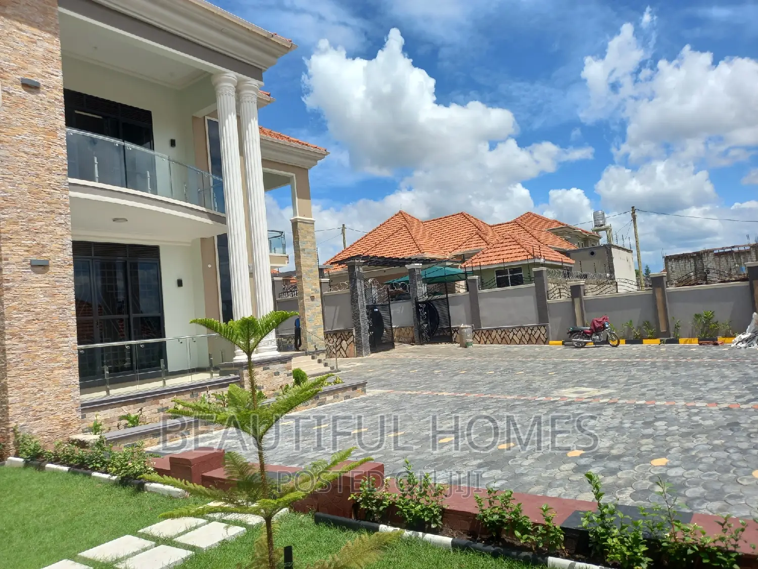 Furnished 6bdrm Mansion in Kira Tarmacked, Nakawa for sale