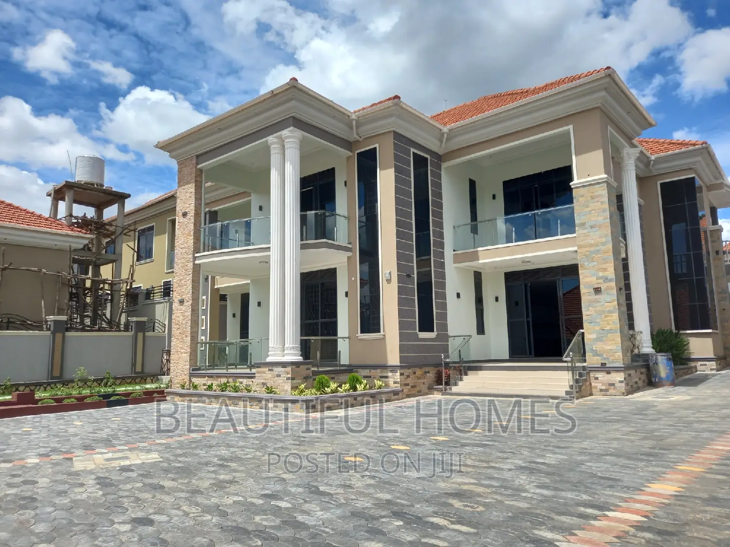 Furnished 6bdrm Duplex in Kira Ministers for sale