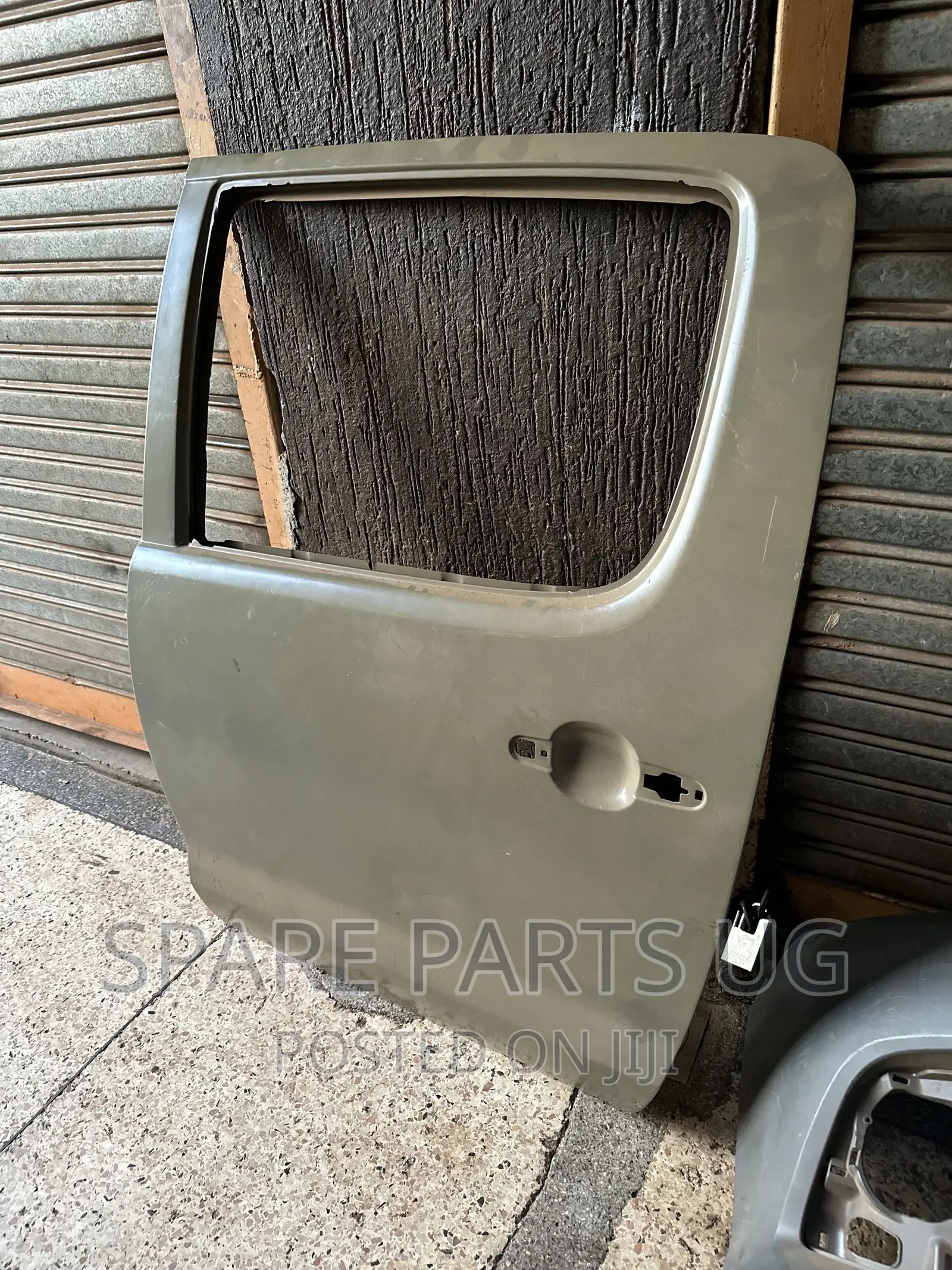 Hilux Vigo Rear Door Shell Lhs