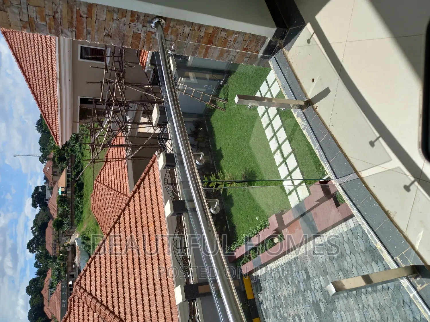 Furnished 6bdrm House in Kira Town for sale