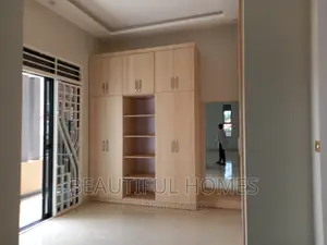 Furnished 6bdrm House in Kira Town for sale