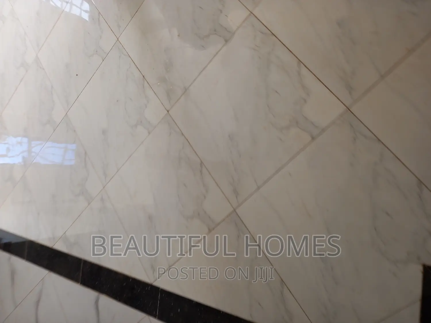 Furnished 6bdrm Duplex in Kira Ministers for sale