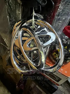 Toyota Hilux / Landcruiser Logo