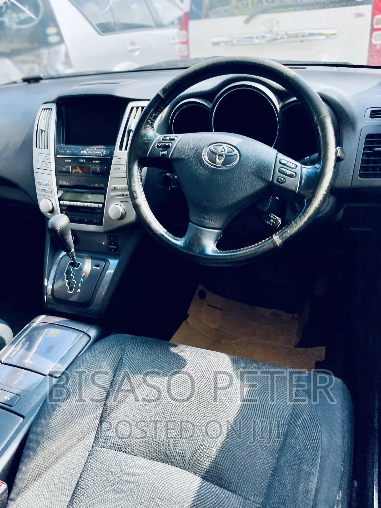 Toyota Harrier 3.3 Hybrid 4WD 2011 Silver