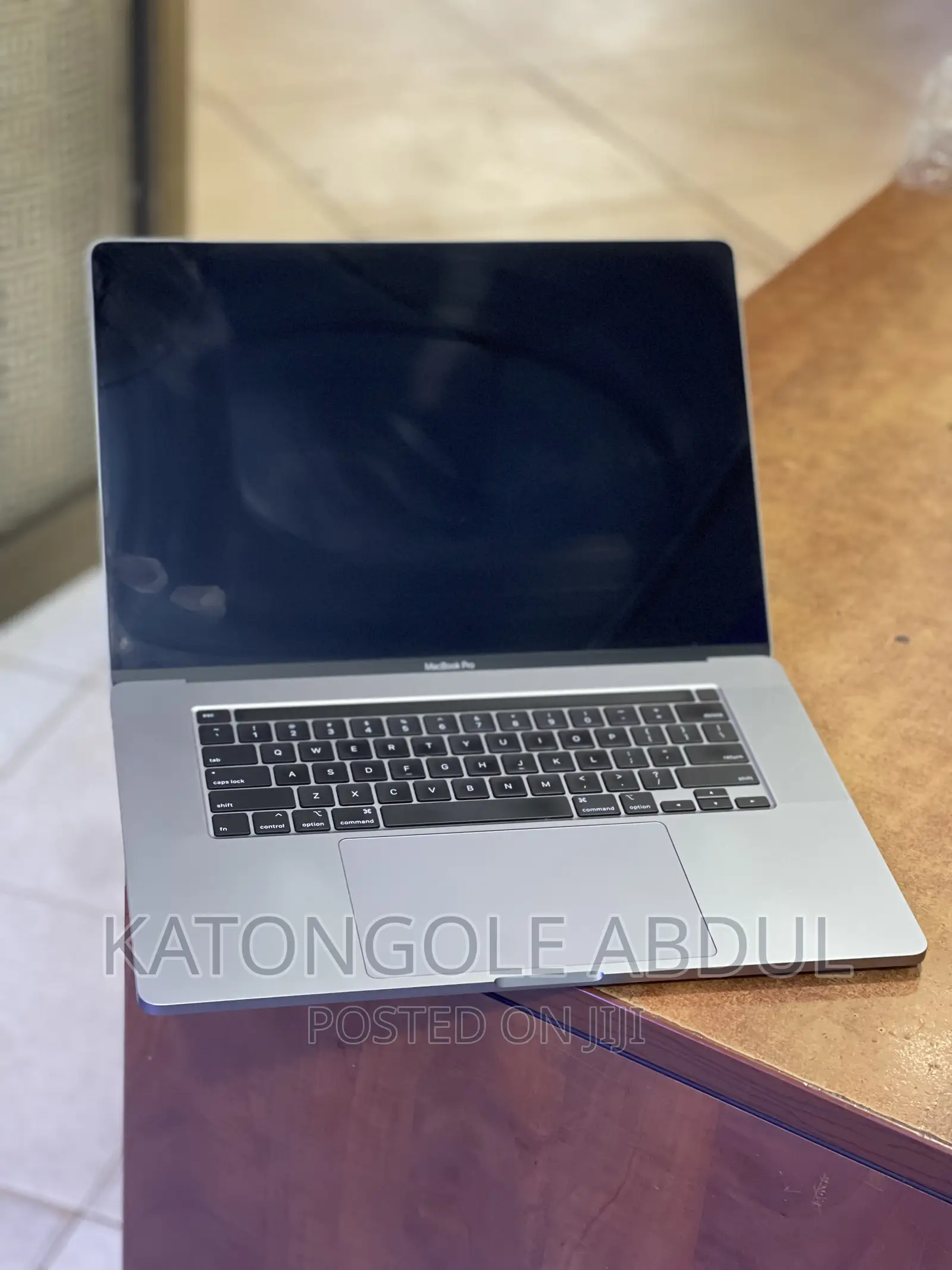 New Laptop Apple MacBook Pro 16GB Intel Core i9 SSD 1T