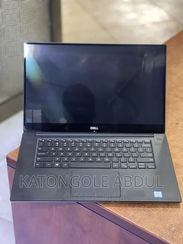 美品Dell Precision 5530 i9/32GB/2TB /4Kタッチ 美品Dell Precision 5530 i9/32GB/2TB /4Kタッチ