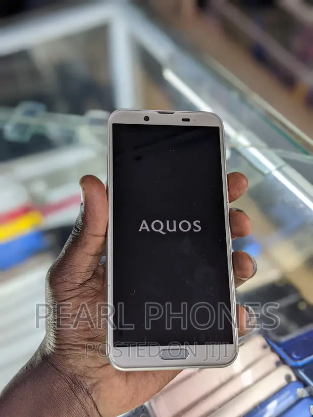 Sharp Aquos Sense 2 SHV43 32 GB Rose Gold in Central