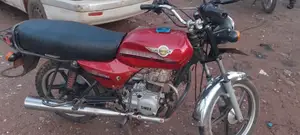 New Bajaj Boxer 100 2023 Red
