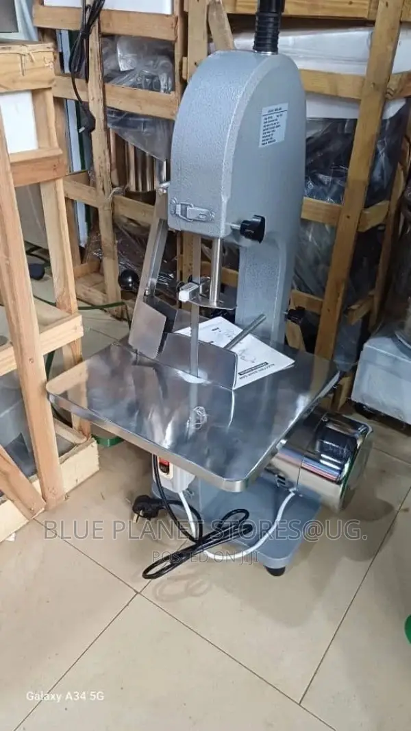 COMMERCIAL Meat Cutting/Bone Saw Machines \\ 1500w \\ JG-210