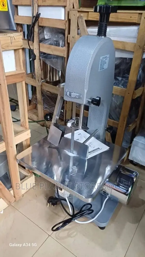 COMMERCIAL Meat Cutting/Bone Saw Machines \\ 1500w \\ JG-210