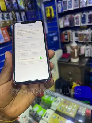 Apple iPhone 11 64 GB Red