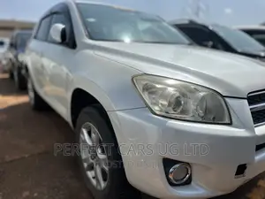 Toyota RAV4 2.5 4x4 2010 Off white