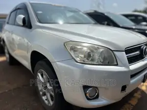 Toyota RAV4 2.5 4x4 2010 Off white