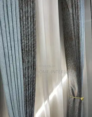 Quality Vintage Curtains (Per Meter )