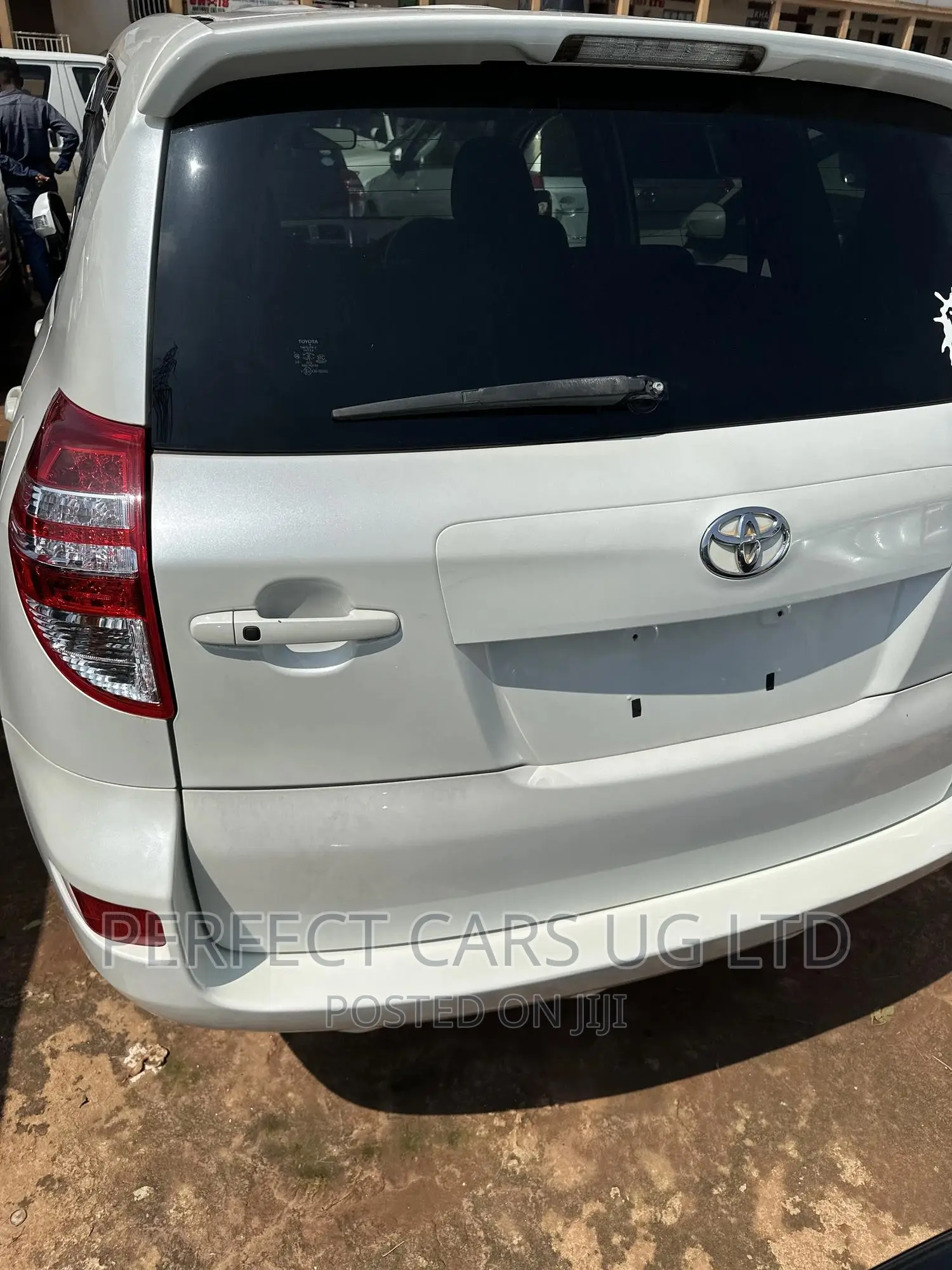 Toyota RAV4 2.5 4x4 2010 Off white