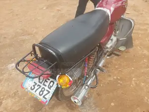 Bajaj Boxer 2018 Red