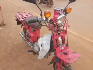 Honda CBR 2006 Red