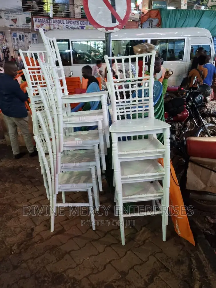 Vip Armless Chair