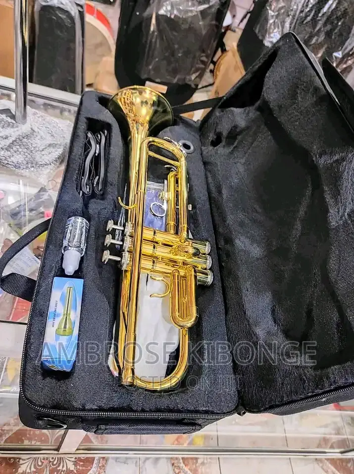 YAMAHA Professional Trumpet With FREE Accessories Mouthpiece