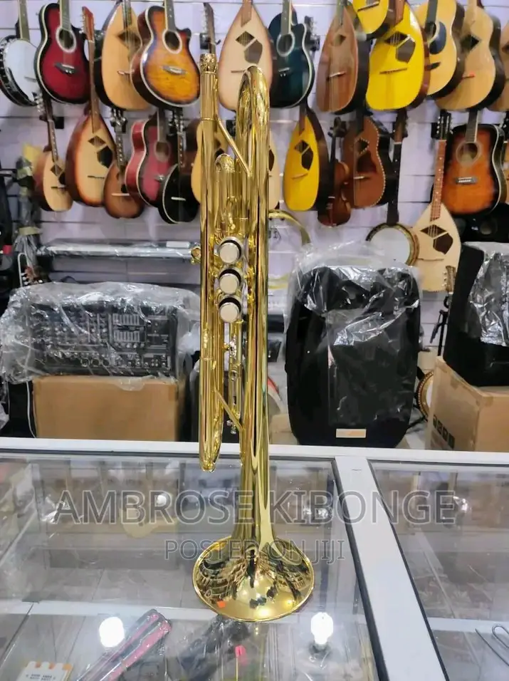 YAMAHA Professional Trumpet With FREE Accessories Mouthpiece