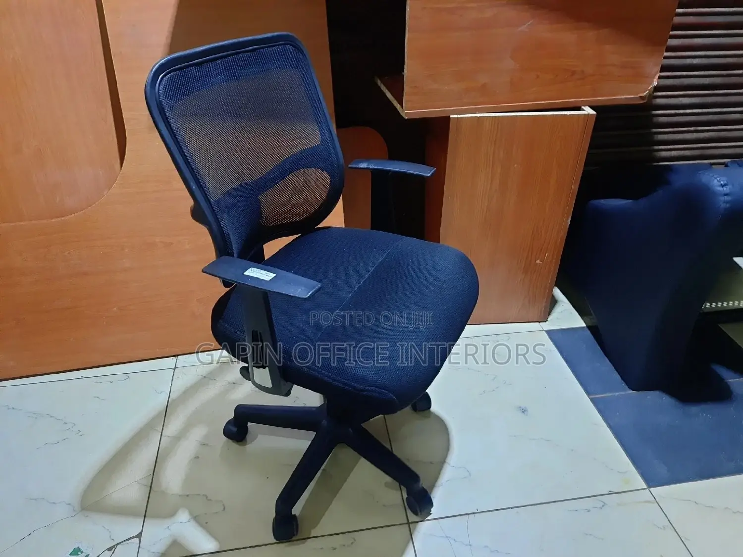 Simple Secretarial Chair