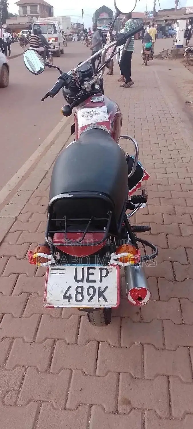 Bajaj Boxer 100 2020 Red