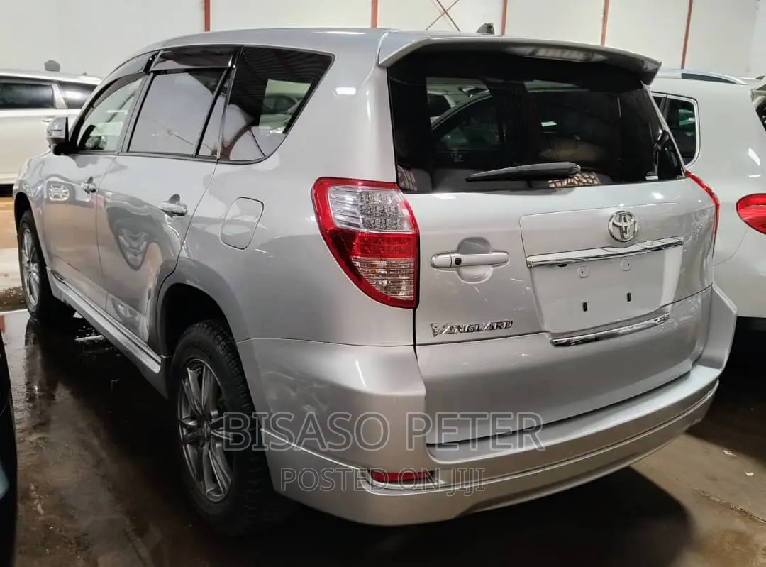 Toyota Vanguard 2009 Silver